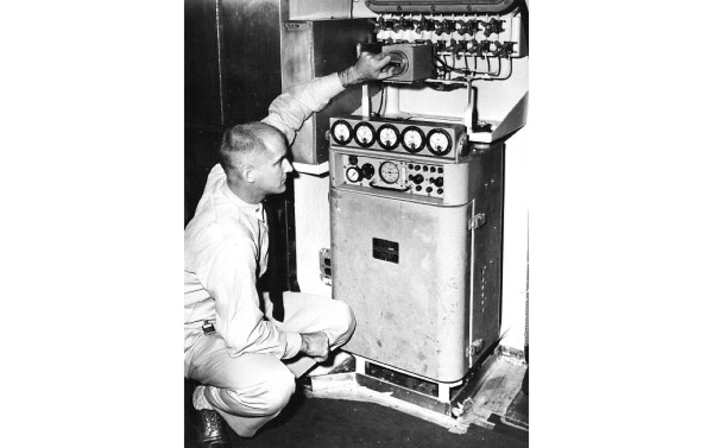 Beckman Mark III Atmosphere Analyzer.jpg