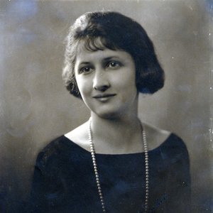 Mabel early portrait.jpg