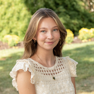 Clare Gibson W-2504
